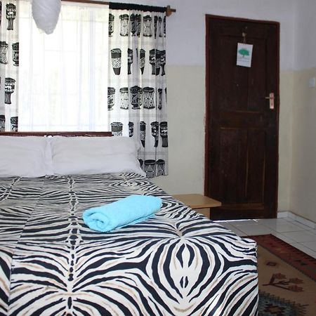 Reed Mat Lodge Лусака Екстер'єр фото