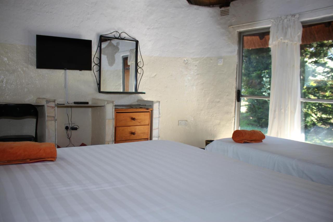 Reed Mat Lodge Лусака Екстер'єр фото