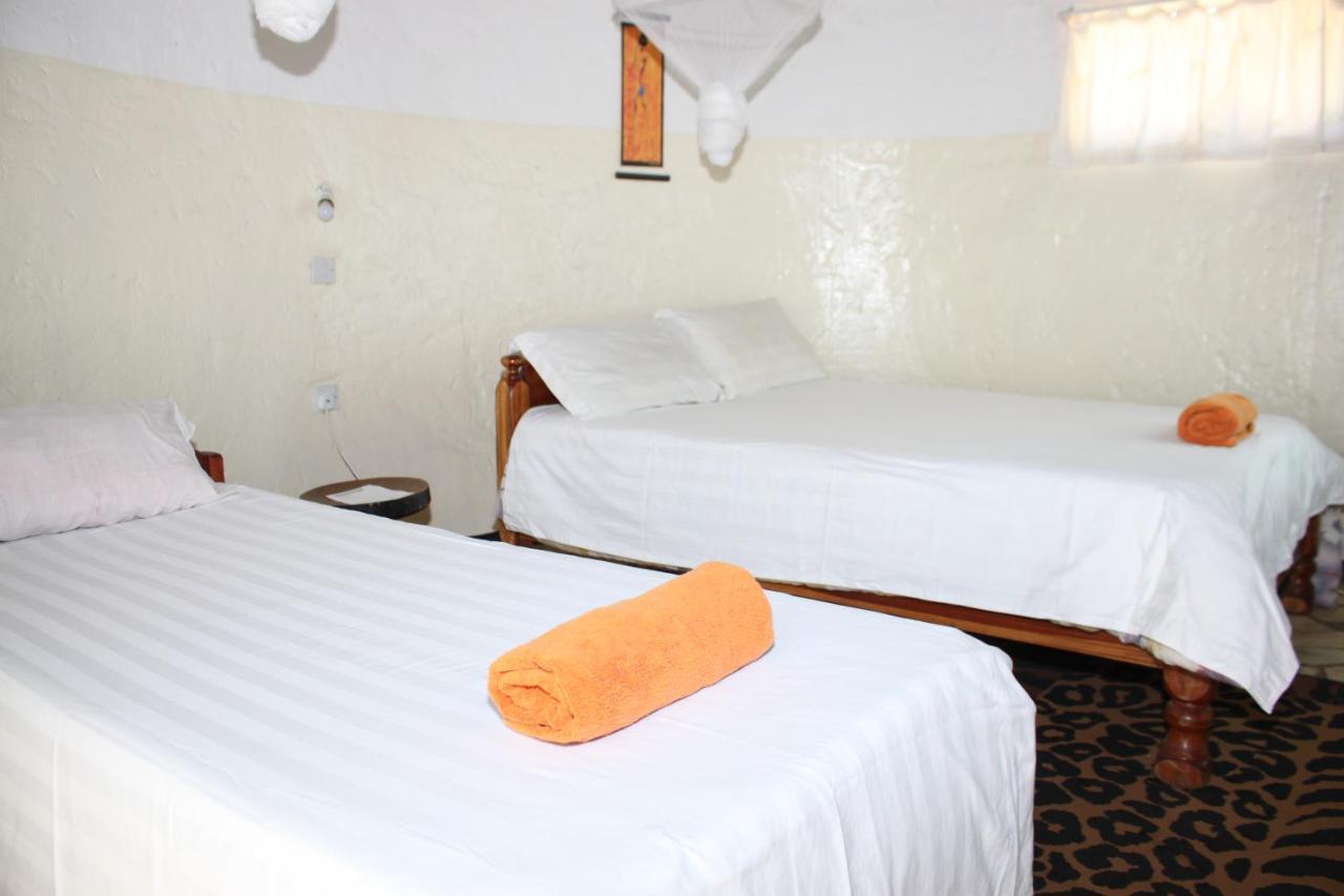 Reed Mat Lodge Лусака Екстер'єр фото